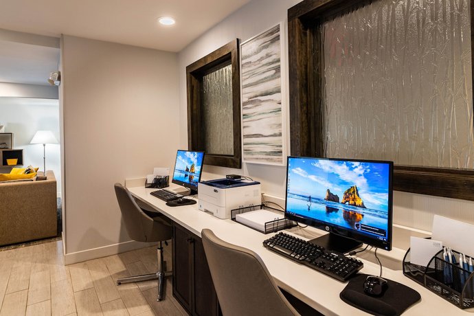 Imagen de los interiores del Hotel Four Points By Sheraton Charlotte - Lake Norman. Foto 10