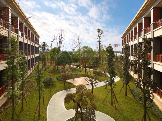 Imagen de los exteriores del Hotel Four Points By Sheraton Chengdu, Anren. Foto 12