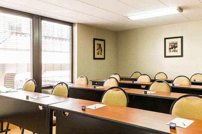 Imagen de los interiores del Hotel Four Points By Sheraton Chicago Westchester/oak Brook. Foto 17