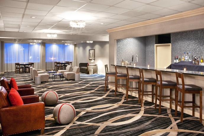 Imagen de los interiores del Hotel Four Points By Sheraton Cleveland Airport. Foto 15