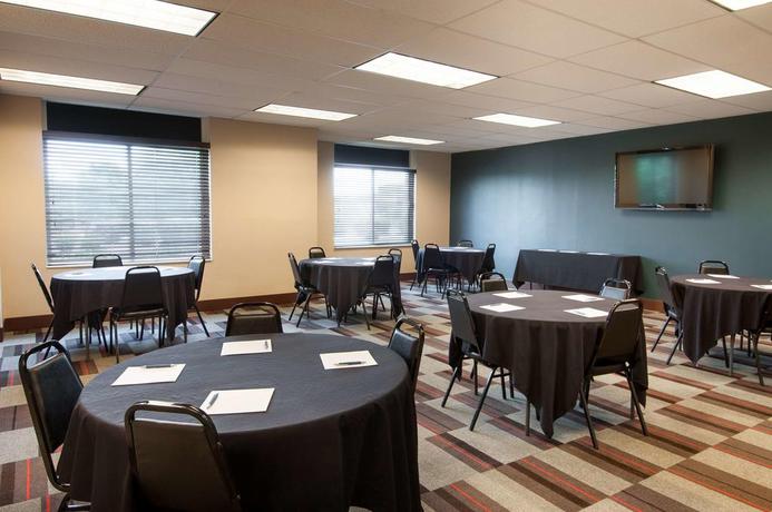 Imagen de los interiores del Hotel Four Points By Sheraton Columbus-polaris. Foto 8