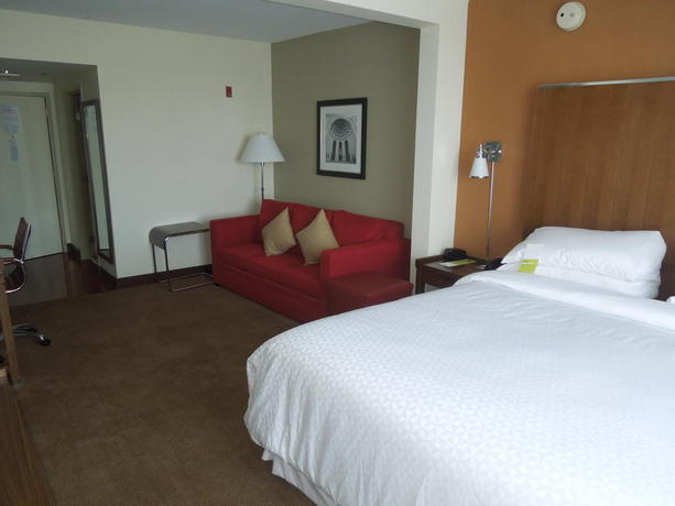 Imagen de la habitación del Hotel Four Points By Sheraton Columbus-polaris. Foto 4