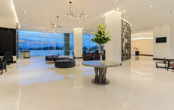Imagen de los interiores del Hotel Four Points By Sheraton Cuenca. Foto 12