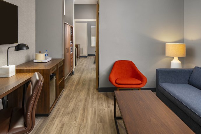 Imagen de la habitación del Hotel Four Points By Sheraton Dallas Arlington Entertainment District. Foto 5