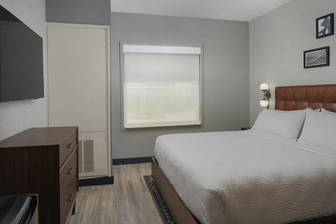 Imagen de la habitación del Hotel Four Points By Sheraton Dallas Arlington Entertainment District. Foto 6