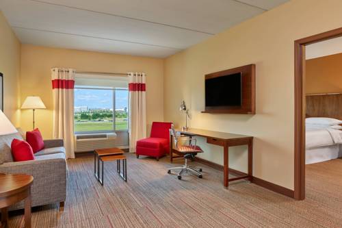 Imagen de la habitación del Hotel Four Points By Sheraton Dallas Fort Worth Airport North. Foto 8