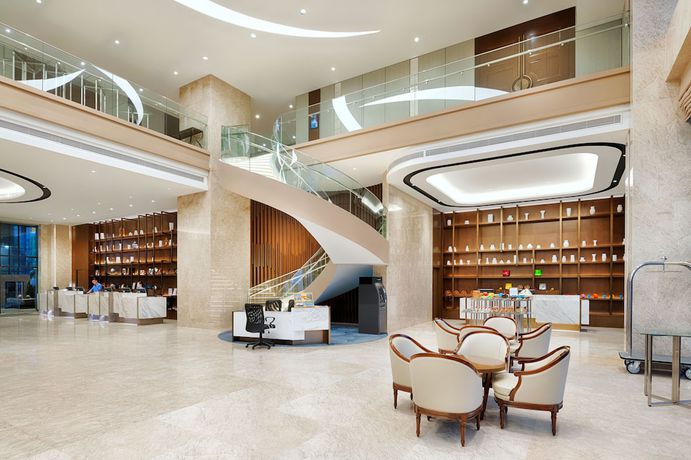 Imagen de los interiores del Hotel Four Points By Sheraton Danang. Foto 8