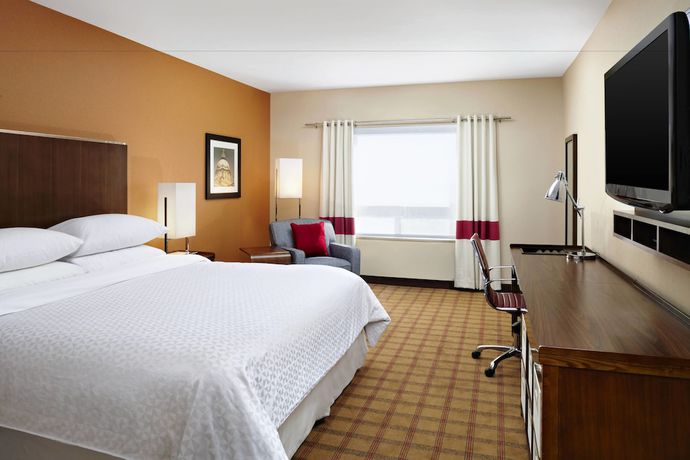 Imagen de la habitación del Hotel Four Points By Sheraton Edmonton Gateway. Foto 5