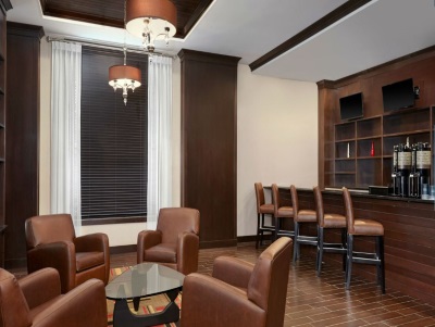 Imagen del bar/restaurante del Hotel Four Points By Sheraton Edmonton International Airport. Foto 3