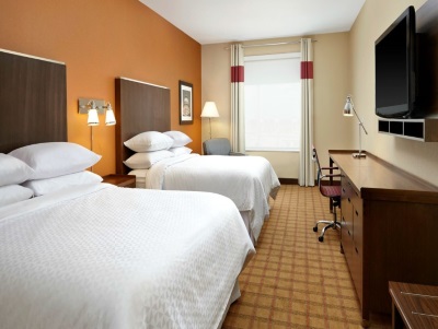 Imagen de la habitación del Hotel Four Points By Sheraton Edmonton International Airport. Foto 5