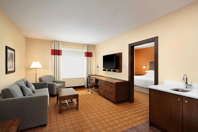 Imagen de la habitación del Hotel Four Points By Sheraton Edmonton International Airport. Foto 7