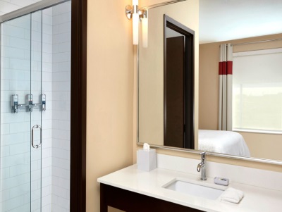 Imagen de la habitación del Hotel Four Points By Sheraton Edmonton International Airport. Foto 8