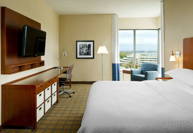 Imagen de la habitación del Hotel Four Points By Sheraton Gatineau-ottawa. Foto 6