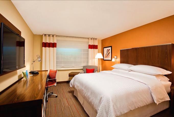 Imagen de la habitación del Hotel Four Points By Sheraton Grande Prairie. Foto 9