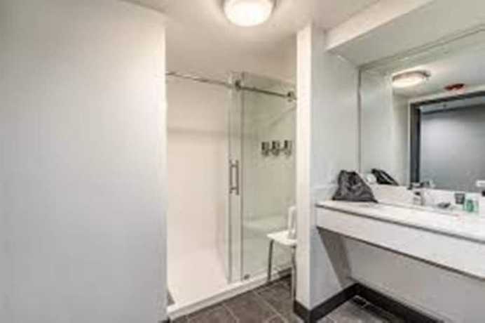 Imagen de la habitación del Hotel Four Points By Sheraton Greensboro Airport. Foto 10