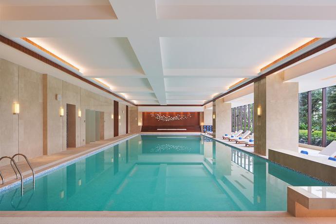 Imagen de la piscina del Hotel Four Points By Sheraton Guangdong, Heshan. Foto 11