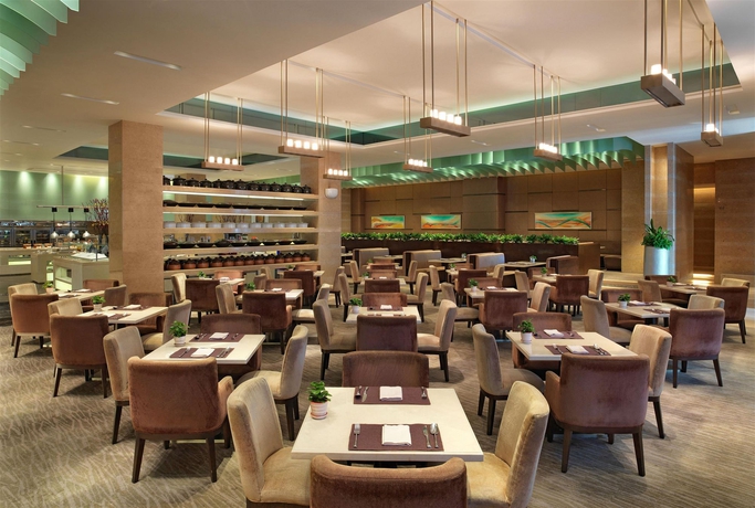 Imagen del bar/restaurante del Hotel Four Points By Sheraton Guangzhou, Dongpu. Foto 5