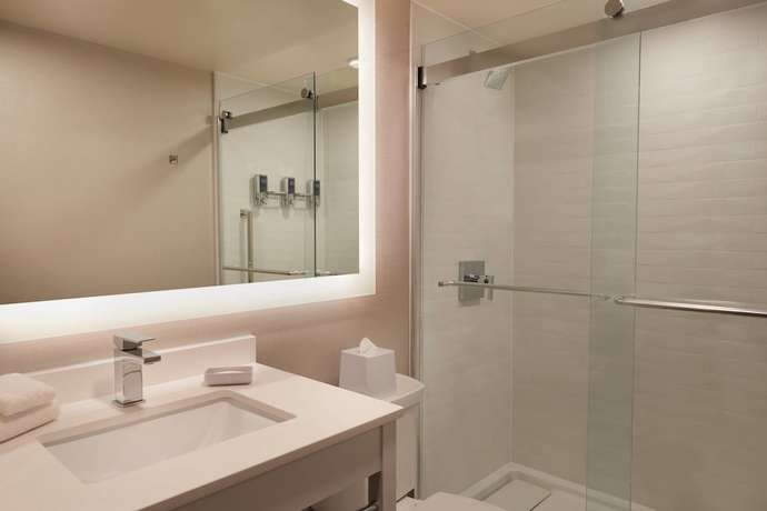 Imagen de la habitación del Hotel Four Points By Sheraton Hamilton - Stoney Creek. Foto 6