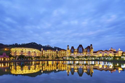 Imagen general del Hotel Four Points By Sheraton Heyuan Resort. Foto 2