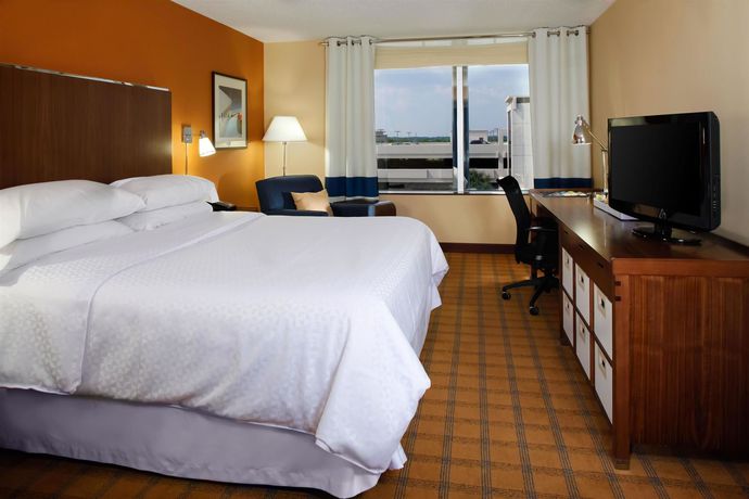 Imagen de la habitación del Hotel Four Points By Sheraton Huntsville Airport. Foto 9