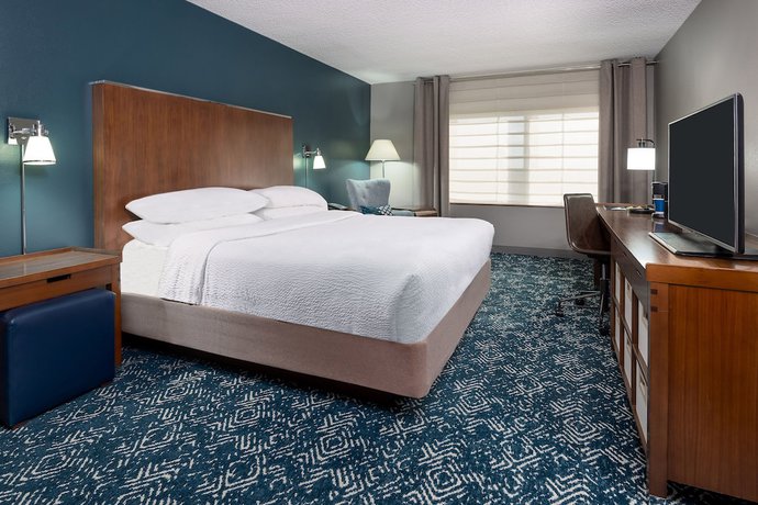 Imagen de la habitación del Hotel Four Points By Sheraton Huntsville Airport. Foto 10