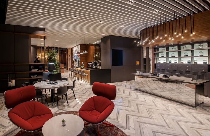 Imagen de los interiores del Hotel Four Points By Sheraton Izmir. Foto 16