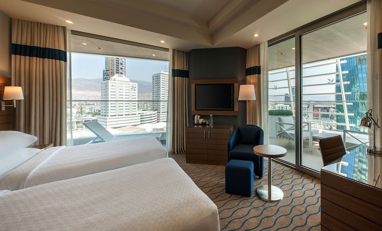 Imagen de la habitación del Hotel Four Points By Sheraton Izmir. Foto 14