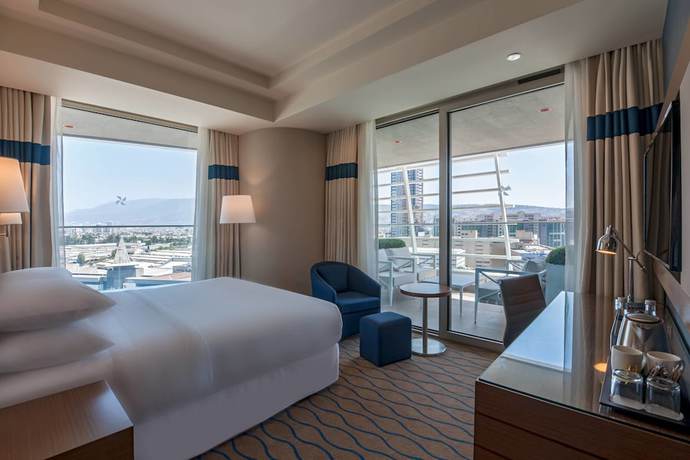 Imagen de la habitación del Hotel Four Points By Sheraton Izmir. Foto 15