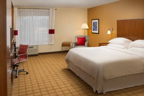 Imagen de la habitación del Hotel Four Points By Sheraton Jacksonville Baymeadows. Foto 3