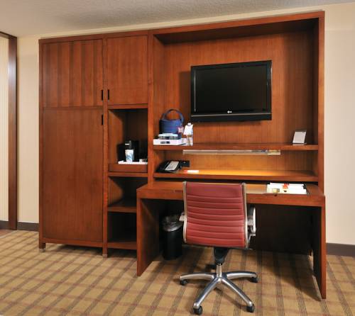 Imagen de la habitación del Hotel Four Points By Sheraton Jacksonville Baymeadows. Foto 9