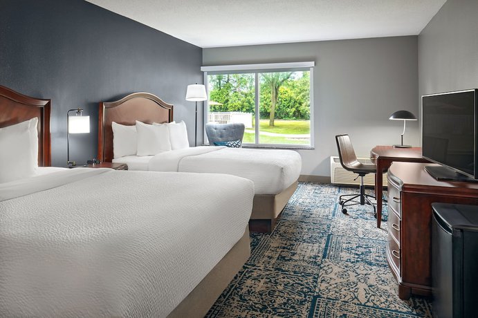 Imagen de la habitación del Hotel Four Points By Sheraton Kalamazoo. Foto 9