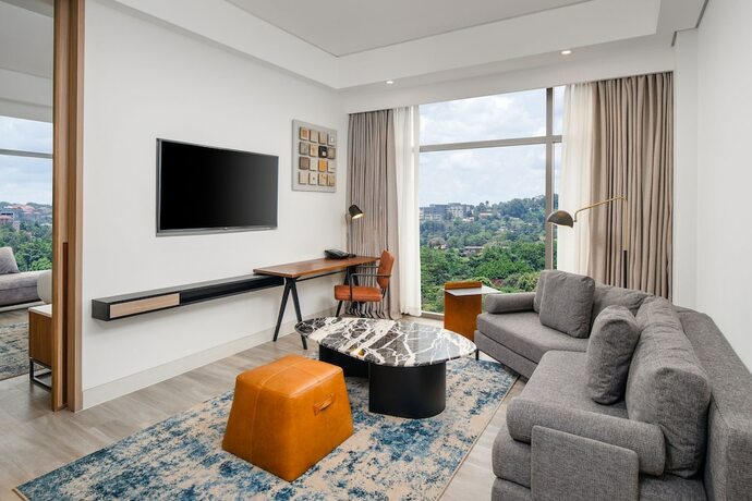 Imagen del bar/restaurante del Hotel Four Points By Sheraton Kampala. Foto 11