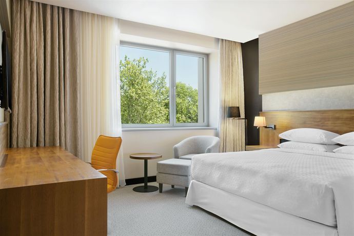 Imagen de la habitación del Hotel Four Points By Sheraton Kecskemet Conference Center. Foto 8