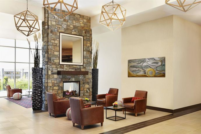 Imagen de los interiores del Hotel Four Points By Sheraton Kelowna Airport. Foto 11