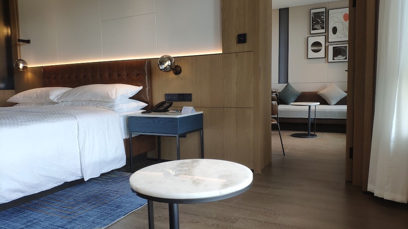 Imagen de la habitación del Hotel Four Points By Sheraton Kunming Changshui Airport. Foto 7