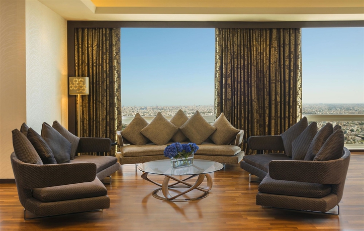 Imagen de los interiores del Hotel Four Points By Sheraton Kuwait. Foto 10