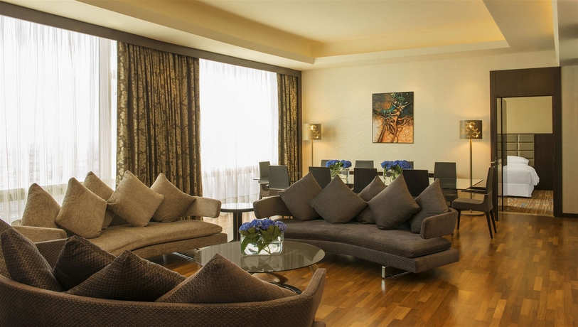 Imagen de la habitación del Hotel Four Points By Sheraton Kuwait. Foto 7