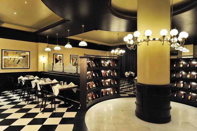Imagen del bar/restaurante del Hotel Four Points By Sheraton Lagos. Foto 3