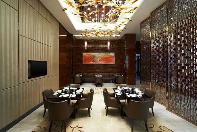 Imagen del bar/restaurante del Hotel Four Points By Sheraton Langfang, Guan. Foto 6