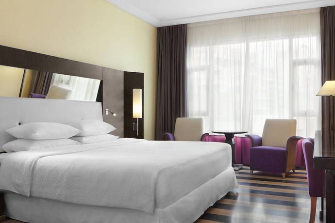 Imagen de la habitación del Hotel Four Points By Sheraton Le Verdun. Foto 7