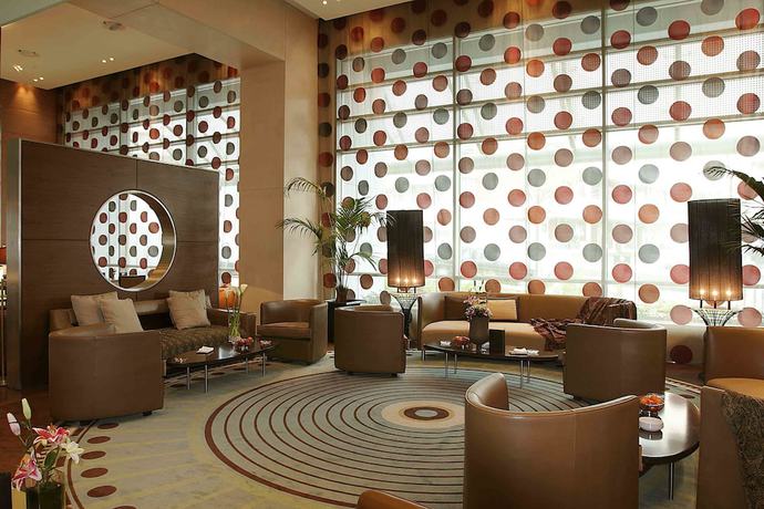 Imagen de los interiores del Hotel Four Points By Sheraton Le Verdun. Foto 11