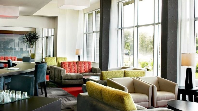 Imagen de los interiores del Hotel Four Points By Sheraton Levis Convention Centre. Foto 9