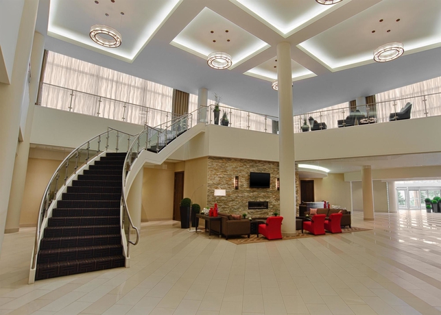 Imagen de los interiores del Hotel Four Points By Sheraton London. Foto 12