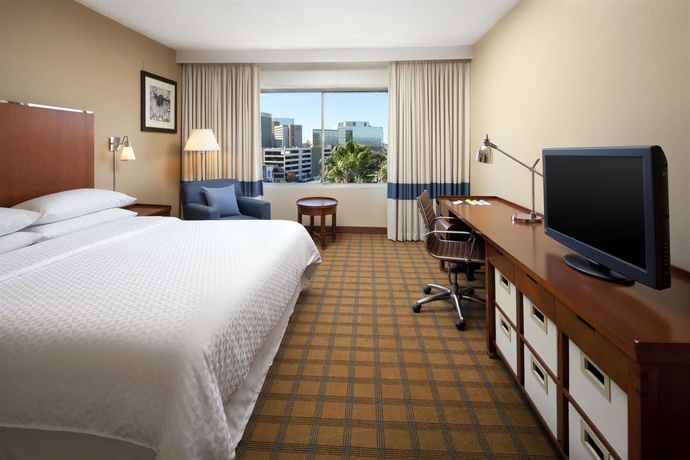 Imagen de la habitación del Hotel Four Points By Sheraton Los Angeles International Airport. Foto 5