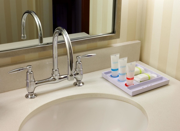 Imagen de la habitación del Hotel Four Points By Sheraton Los Angeles International Airport. Foto 6