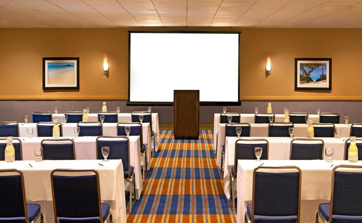 Imagen de los interiores del Hotel Four Points By Sheraton Los Angeles Westside. Foto 9