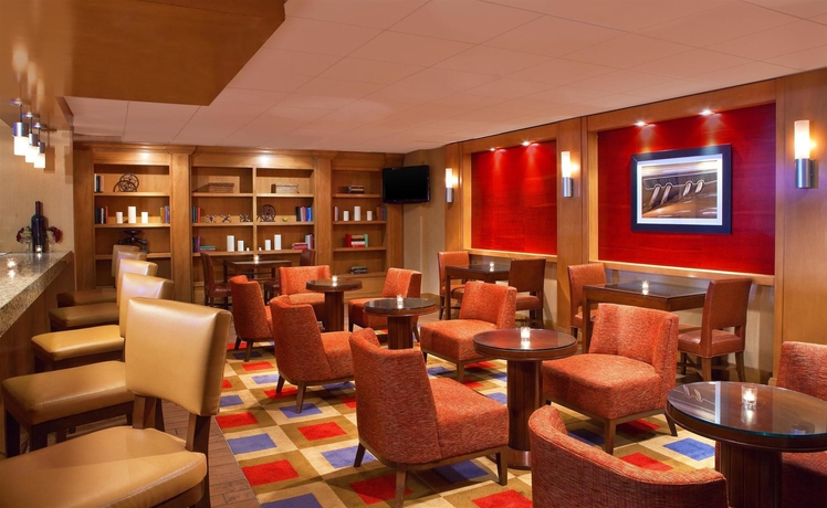 Imagen del bar/restaurante del Hotel Four Points By Sheraton Los Angeles Westside. Foto 4