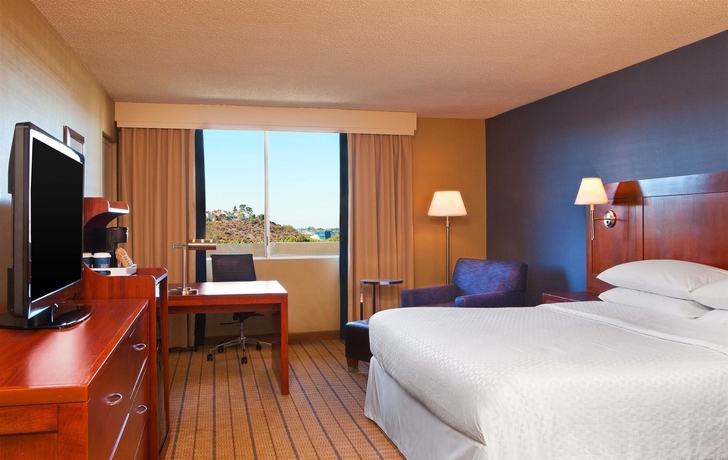 Imagen de la habitación del Hotel Four Points By Sheraton Los Angeles Westside. Foto 7