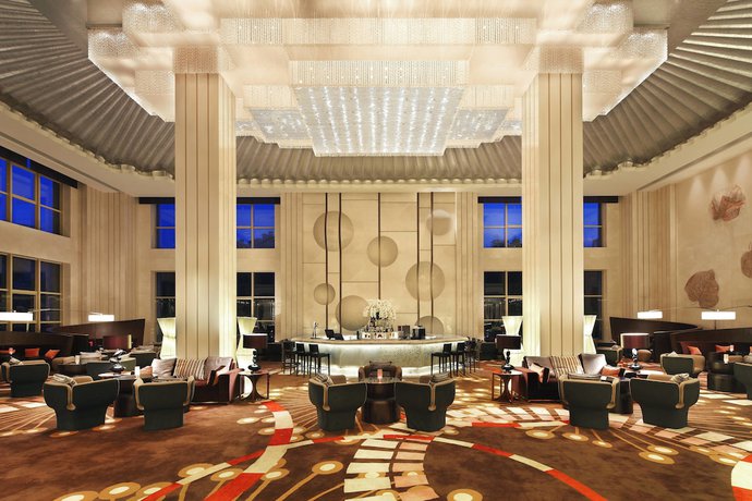 Imagen del bar/restaurante del Hotel Four Points By Sheraton Luohe. Foto 5