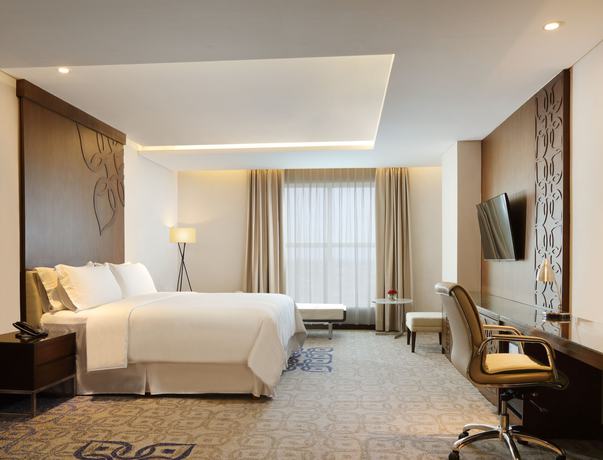 Imagen de la habitación del Hotel Four Points By Sheraton Makassar. Foto 7